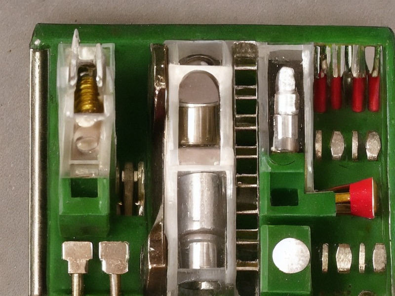 隔离器分类产品信息